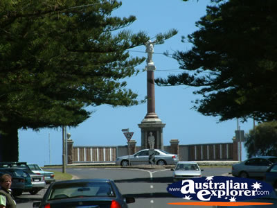 Warnambool Memorial . . . VIEW ALL WARNAMBOOL PHOTOGRAPHS