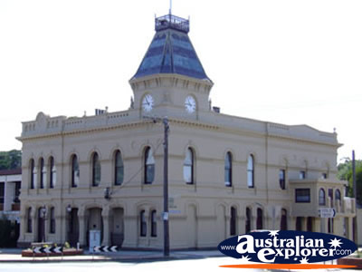 Pretty Old Building in Creswick . . . VIEW ALL CRESWICK PHOTOGRAPHS
