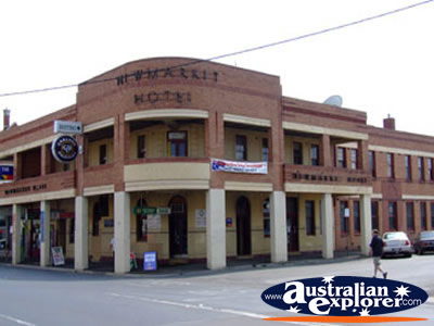 Kyneton Niwmarkit Hotel . . . VIEW ALL KYNETON PHOTOGRAPHS
