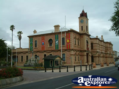 Mount Gambier Old Town Hall . . . CLICK TO VIEW ALL MOUNT GAMBIER POSTCARDS