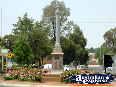 Ouyen War Memorial . . . VIEW ALL OUYEN PHOTOGRAPHS