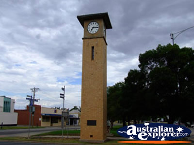Swan Hill Clock . . . CLICK TO VIEW ALL SWAN HILL POSTCARDS