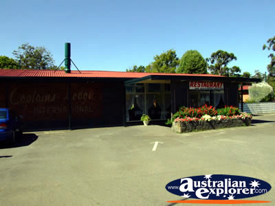 Sale Captains Lodge Motel . . . VIEW ALL SALE PHOTOGRAPHS