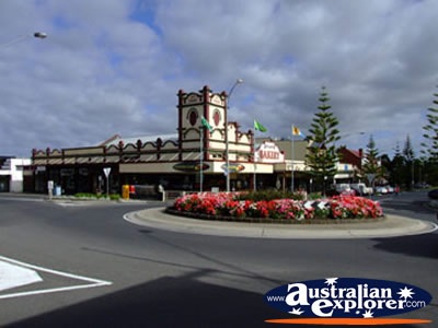 Wonthaggi Street Roundabout . . . VIEW ALL WONTHAGGI PHOTOGRAPHS