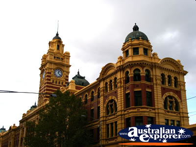 Beautiful Flinders Street Station . . . CLICK TO VIEW ALL MELBOURNE (FLINDERS STREET) POSTCARDS