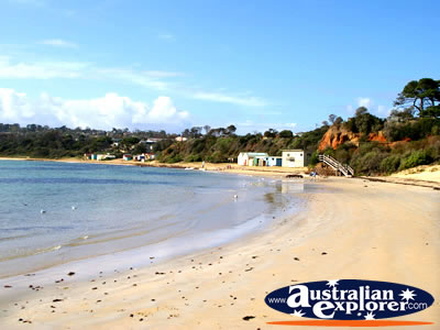Mornington Mills Beach View . . . VIEW ALL MORNINGTON PHOTOGRAPHS