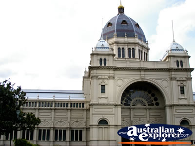 Royal Exhibition Building . . . CLICK TO VIEW ALL MELBOURNE (BUILDINGS) POSTCARDS