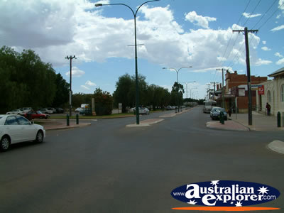 Merredin Street View . . . CLICK TO VIEW ALL MERREDIN POSTCARDS
