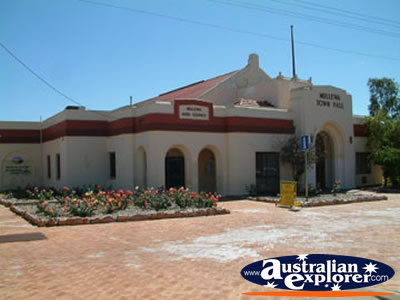 Mullewa Town Hall . . . CLICK TO VIEW ALL MULLEWA POSTCARDS