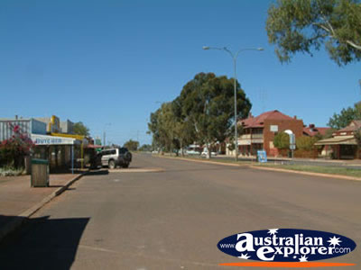 Mt Magnet Street . . . CLICK TO VIEW ALL MT MAGNET POSTCARDS