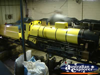 Yellow Train at Perth Train Club  . . . CLICK TO ENLARGE