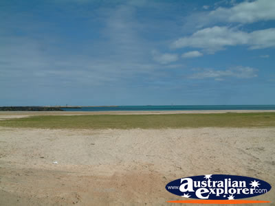 Quiet Geraldton Foreshore . . . CLICK TO VIEW ALL GERALDTON POSTCARDS