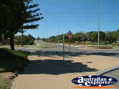Geraldton Street in Western Australia . . . CLICK TO VIEW ALL GERALDTON POSTCARDS