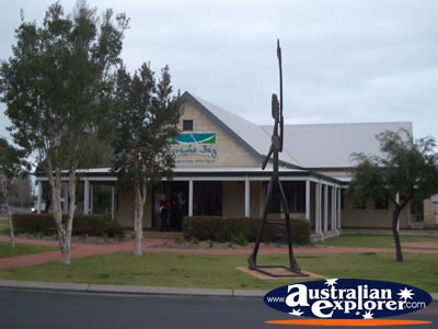 Busselton Visitor Centre . . . CLICK TO VIEW ALL BUSSELTON POSTCARDS